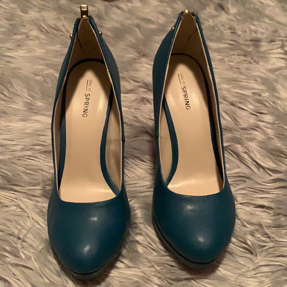NWOT CALL IT SPRING heels